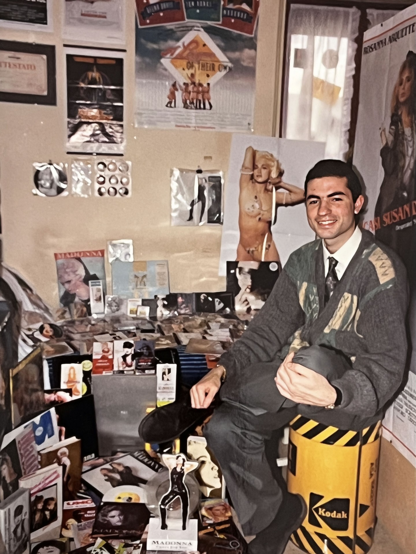 Francesco De Vincentis con la sua collezione
